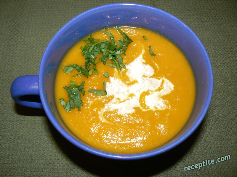 Снимки към Крем-супа от ябълки и моркови