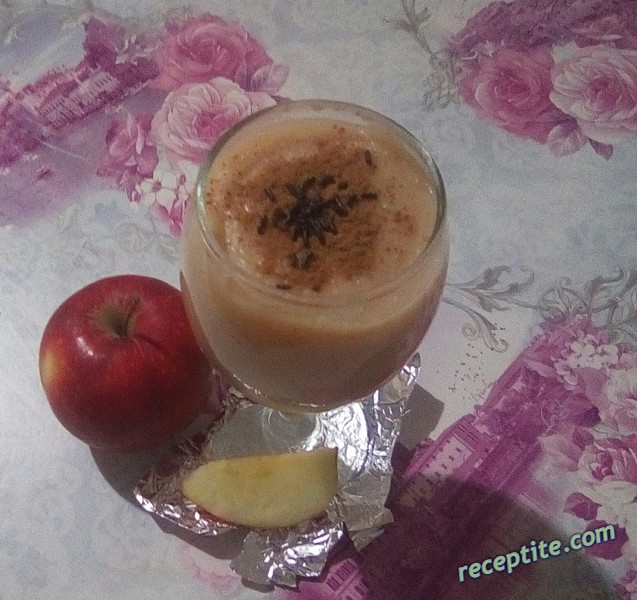 Снимки към Крем с ябълки и грис