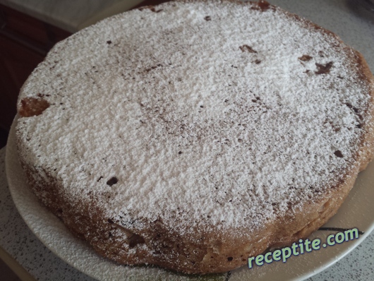Снимки към Постен сладкиш без мляко, масло и яйца