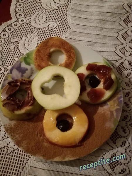 Снимки към Плодови *донъти* с пълнеж на Ваня