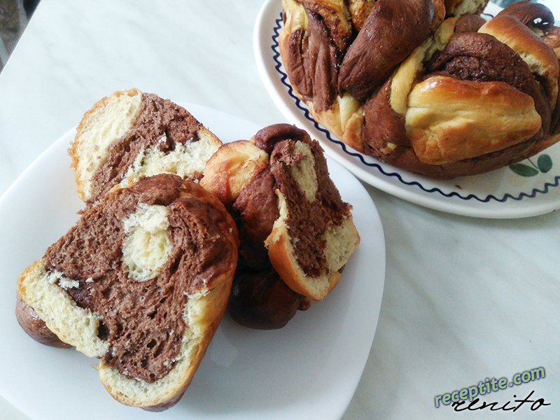 Снимки към Бриош с течен шоколад