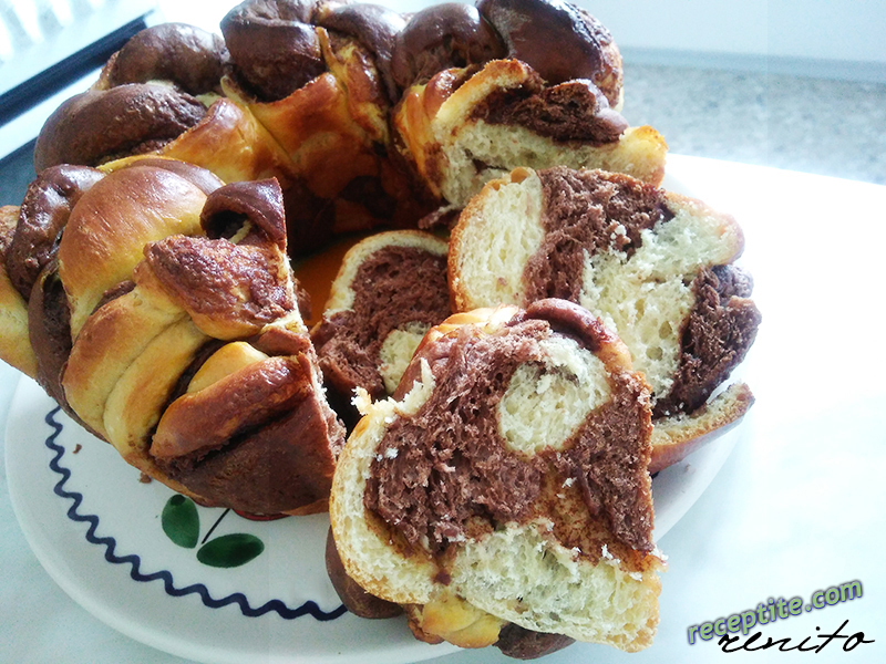 Снимки към Бриош с течен шоколад