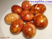 снимка 3 към рецепта Великденски яйца боядисани с лук