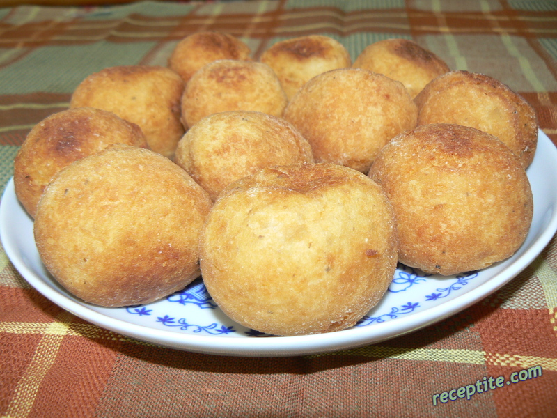 Снимки към Кюфтенца от моцарела