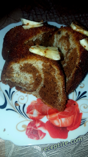 Снимки към Кекс с прясно мляко и какао