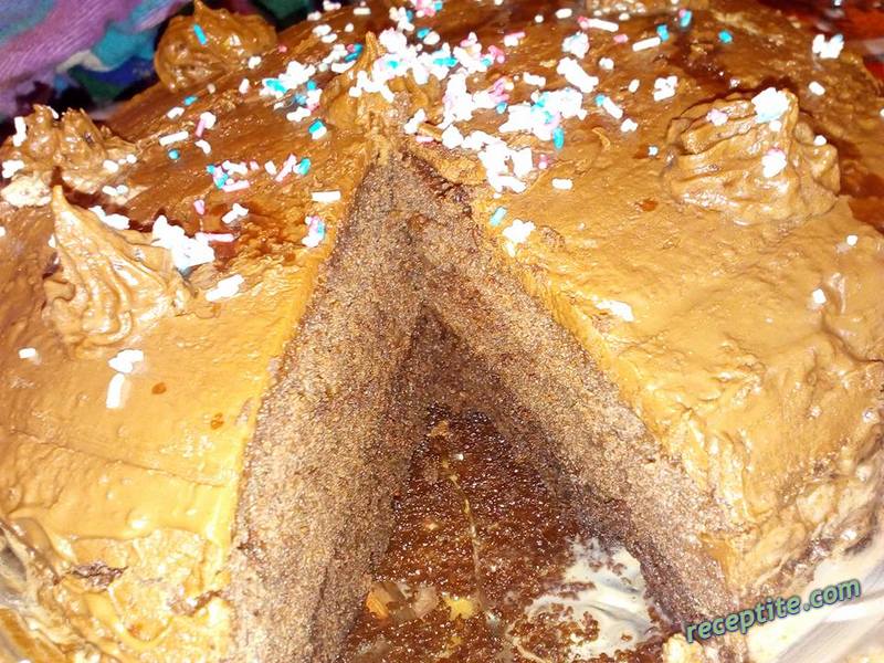 Снимки към Шоколадова торта със сметана и прясно мляко