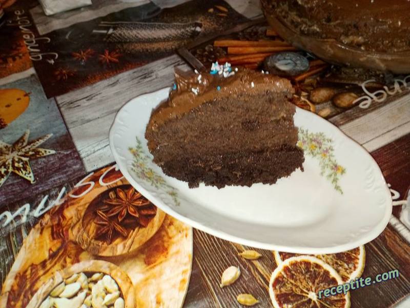 Снимки към Шоколадова торта със сметана и прясно мляко
