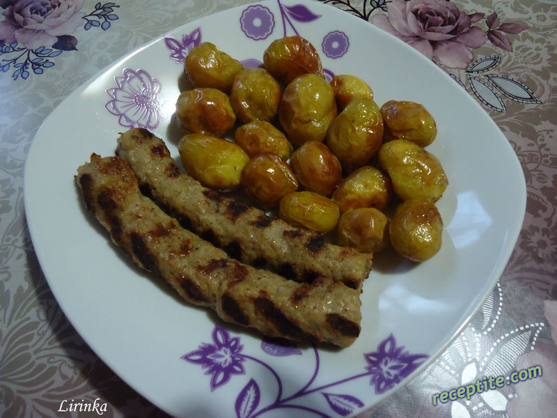 Снимки към Пресни картофи в тава