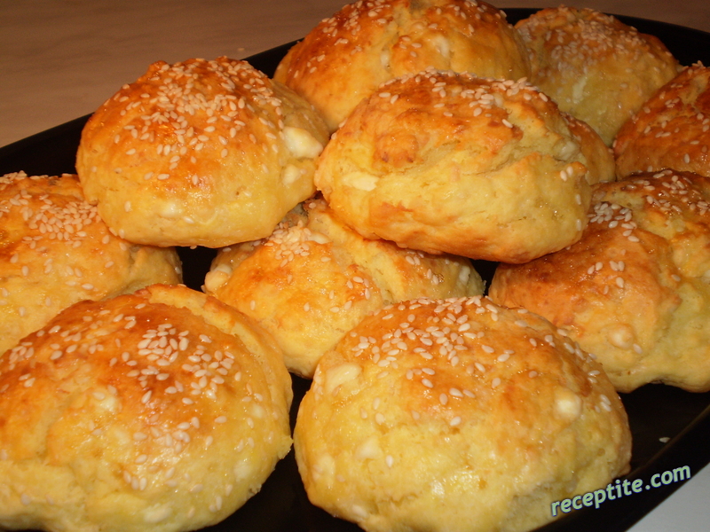 Снимки към Пухкави питки с масло