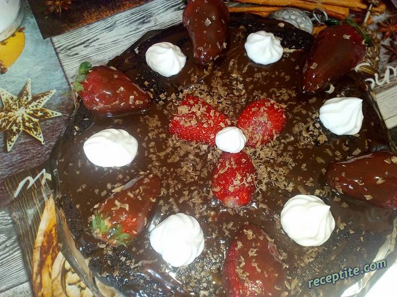 Снимки към Шоколадова торта със сметана и прясно мляко
