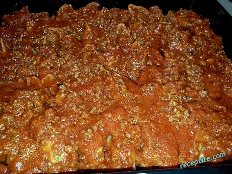 Снимки към Конкильони с пълнеж и сос на фурна