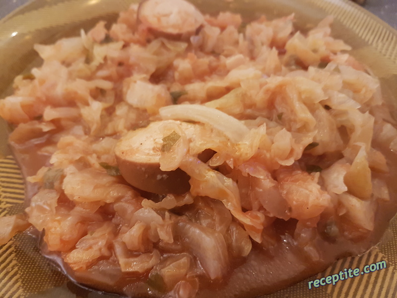 Снимки към Прясно зеле с домати