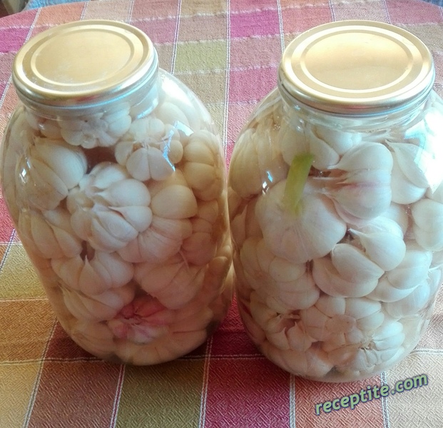 Снимки към Туршия от пресен чесън (без варене)