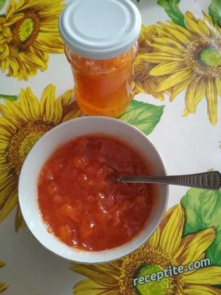 Снимки към Златен кайсиев конфитюр