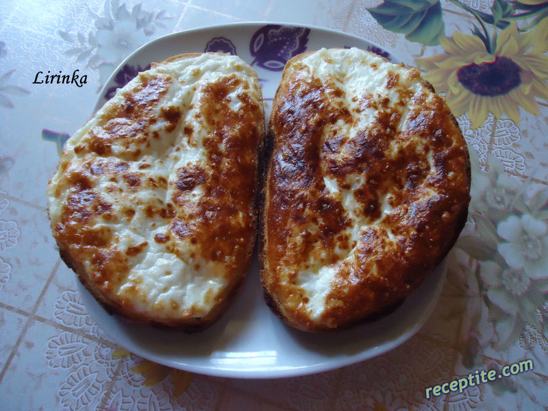 Снимки към Филийки със сирене и яйце