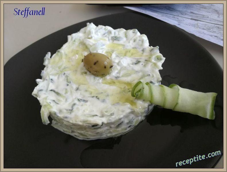 Снимки към Дзадзики (Цацики, Tzatziki)