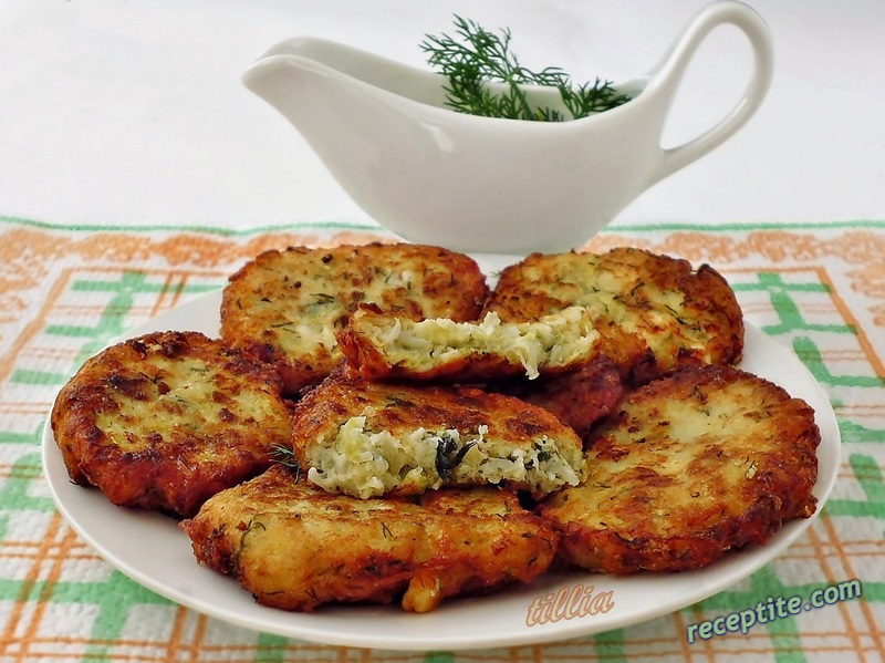 Снимки към Кюфтета от тиквички и сурови картофи