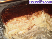 снимка 2 към рецепта Бисквитена торта с банани и домашен крем