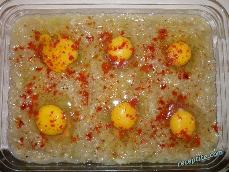 Снимки към Яйца на очи със стар лук