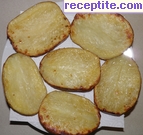 снимка 6 към рецепта Печени картофи върху сол