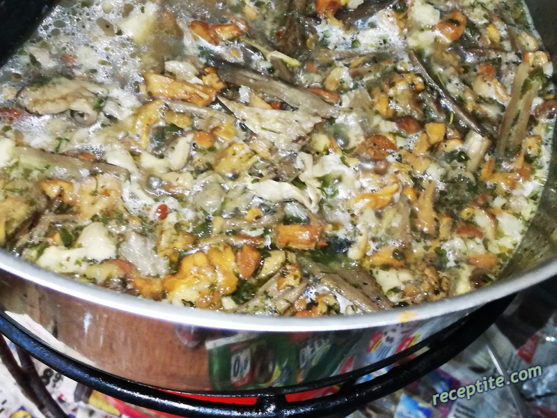 Снимки към Ориз с гъби асорти и телешки бульон
