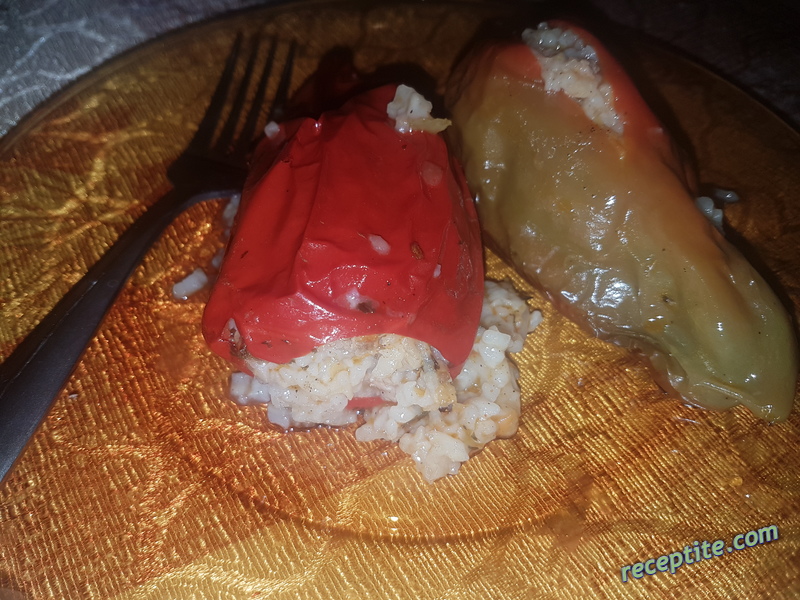 Снимки към Пълнени чушки с кайма и ориз