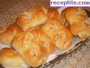 снимка 2 към рецепта Пухкави хлебчета със сирене, маслини и зехтин