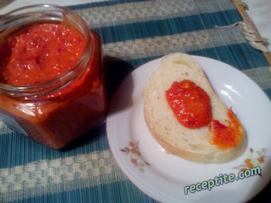 Снимки към Сос - крем от люти чушки