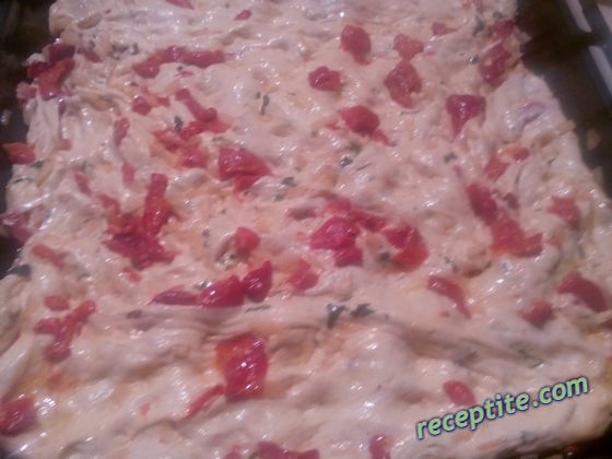 Снимки към Селска пица с печени чушки и лук