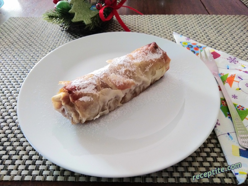Снимки към Ябълков щрудел с кори