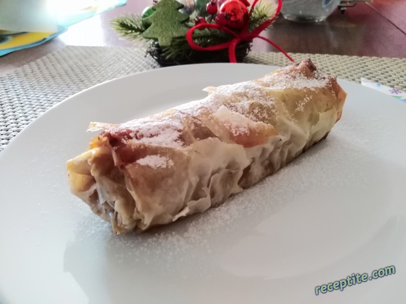 Снимки към Ябълков щрудел с кори