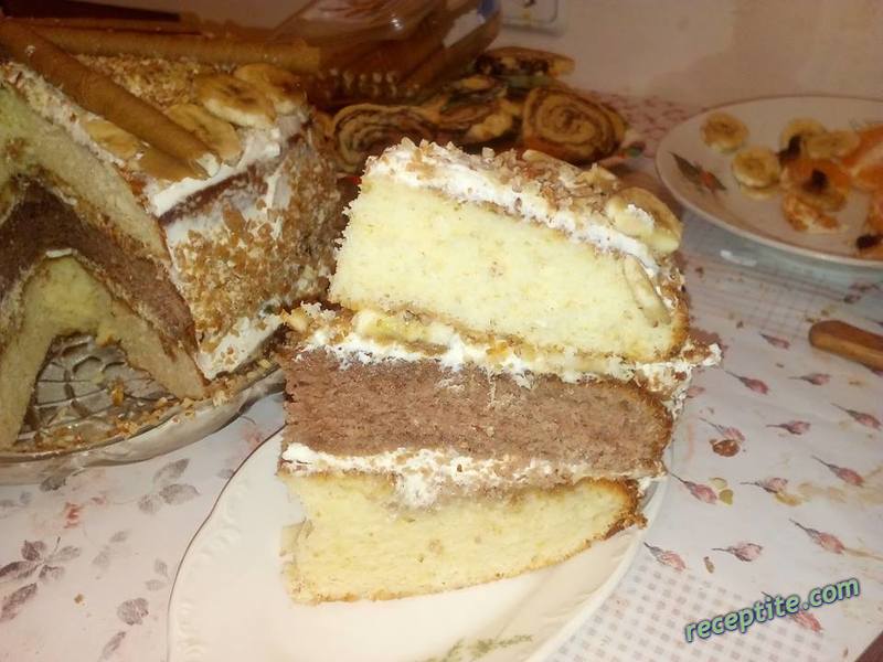 Снимки към Торта с маскарпоне, плодове и ядки
