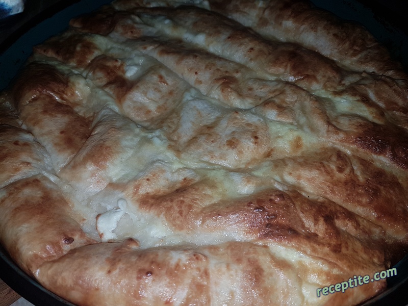 Снимки към Баница с кори печени на сач