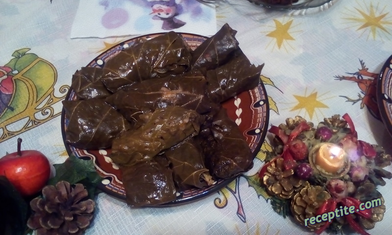Снимки към Лозови сарми с гъби