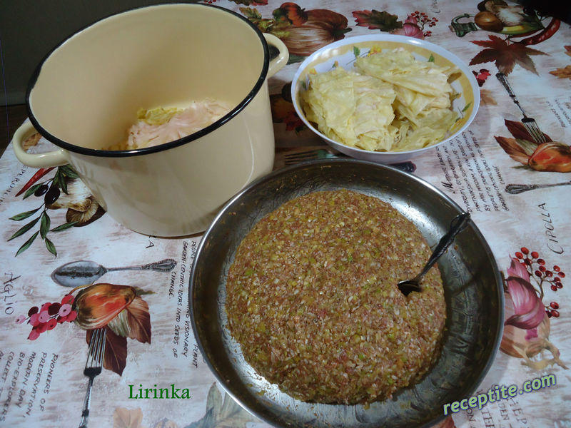 Снимки към Сарми с кисело зеле