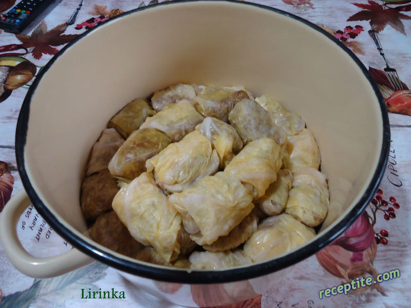 Снимки към Сарми с кисело зеле