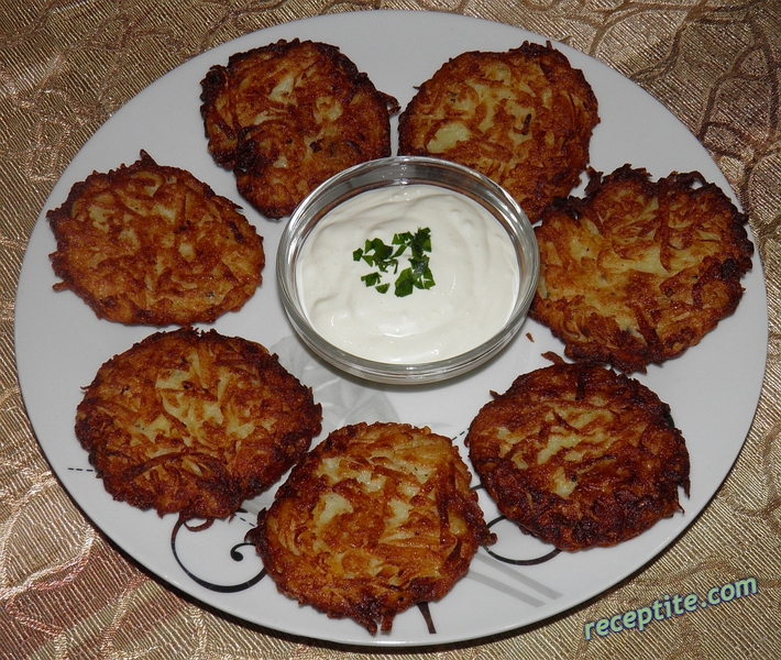 Снимки към Картофени кюфтета по Руски (Драники)