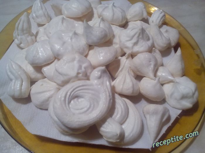 Снимки към Италиански целувки Meringa