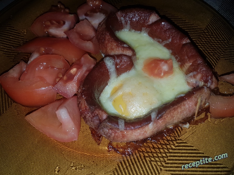 Снимки към Сърца от кренвирши с яйце и сирене