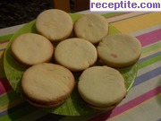 снимка 2 към рецепта Маслени бисквити *Котешко езиче*