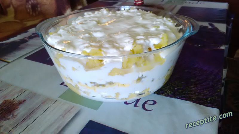 Снимки към Салата с яйца и картофи - редена