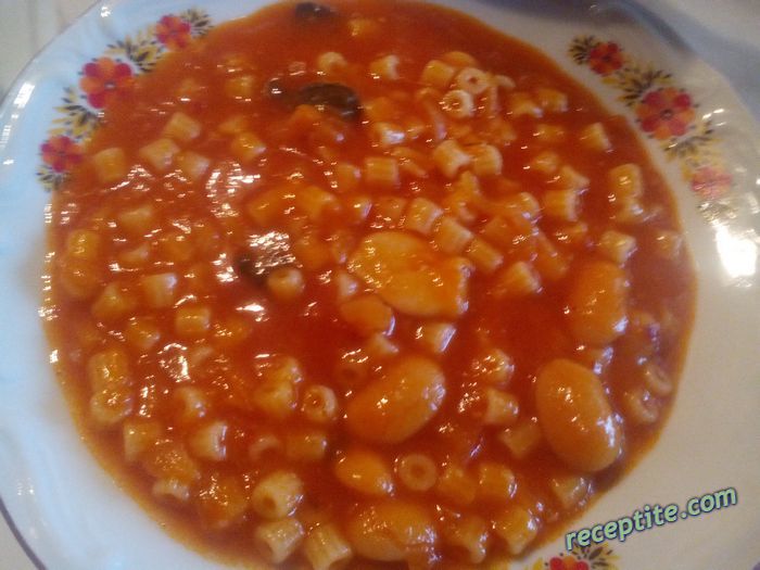 Снимки към Боб с макарони