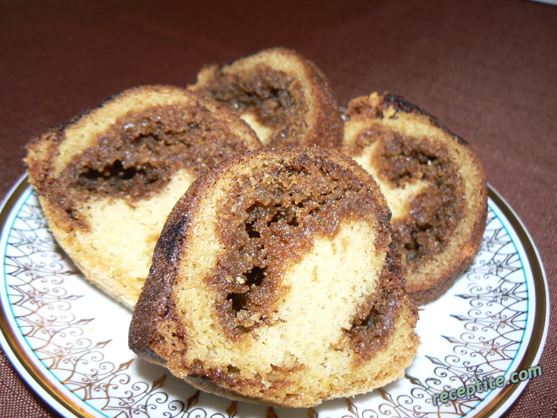 Снимки към Кекс с халва