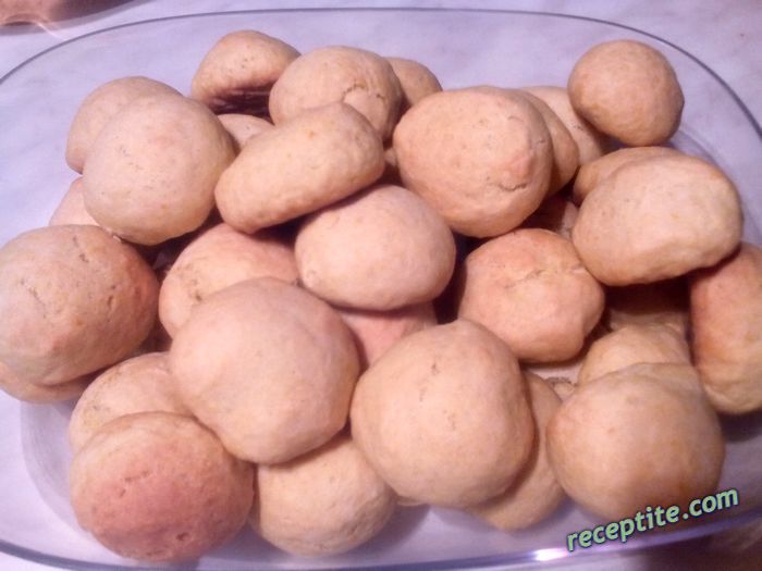 Снимки към Бисквити (курабии) с лимончело