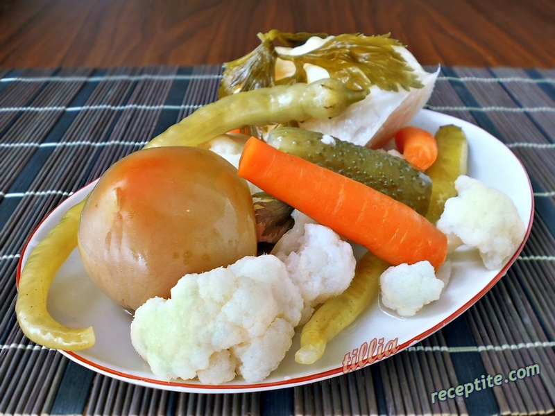 Снимки към Сурова туршия