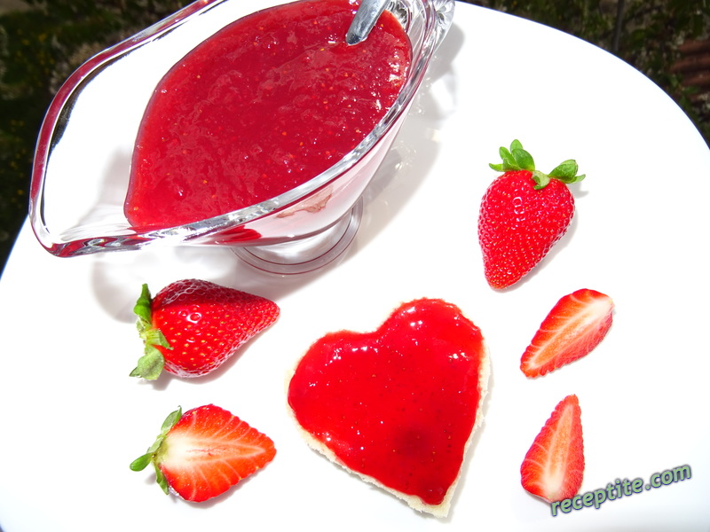 Снимки към Домашно сладко от ягоди