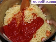 снимка 3 към рецепта Спагети с майонеза и кренвирши