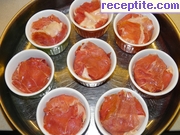 снимка 3 към рецепта Купички от кайма и прошуто