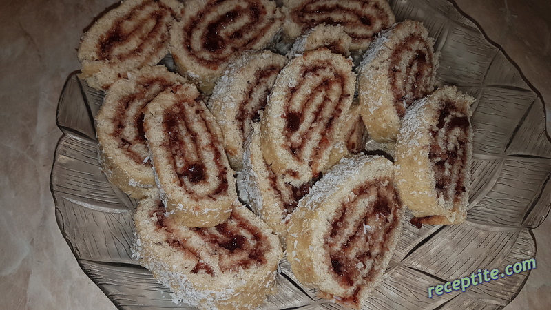 Снимки към Нежно руло с мармалад