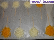 снимка 1 към рецепта Солени близалки от сирене за декорация